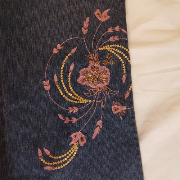 Embroidered Jeans Size 24 By Two Girls Dancing sequins beads floral CUTE! - Picture 8 of 9